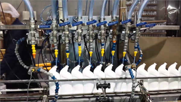 સંપૂર્ણ સ્વચાલિત ટોઇલેટ ક્લીનર બ્લીચ રેખીય પ્રકાર ભરવાનું મશીન