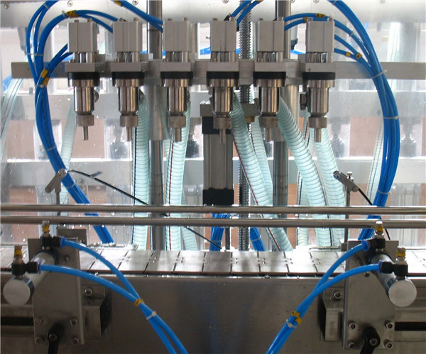 સિક્સ હેડ Autoટોમેટિક લિક્વિડ ફિલિંગ મશીન